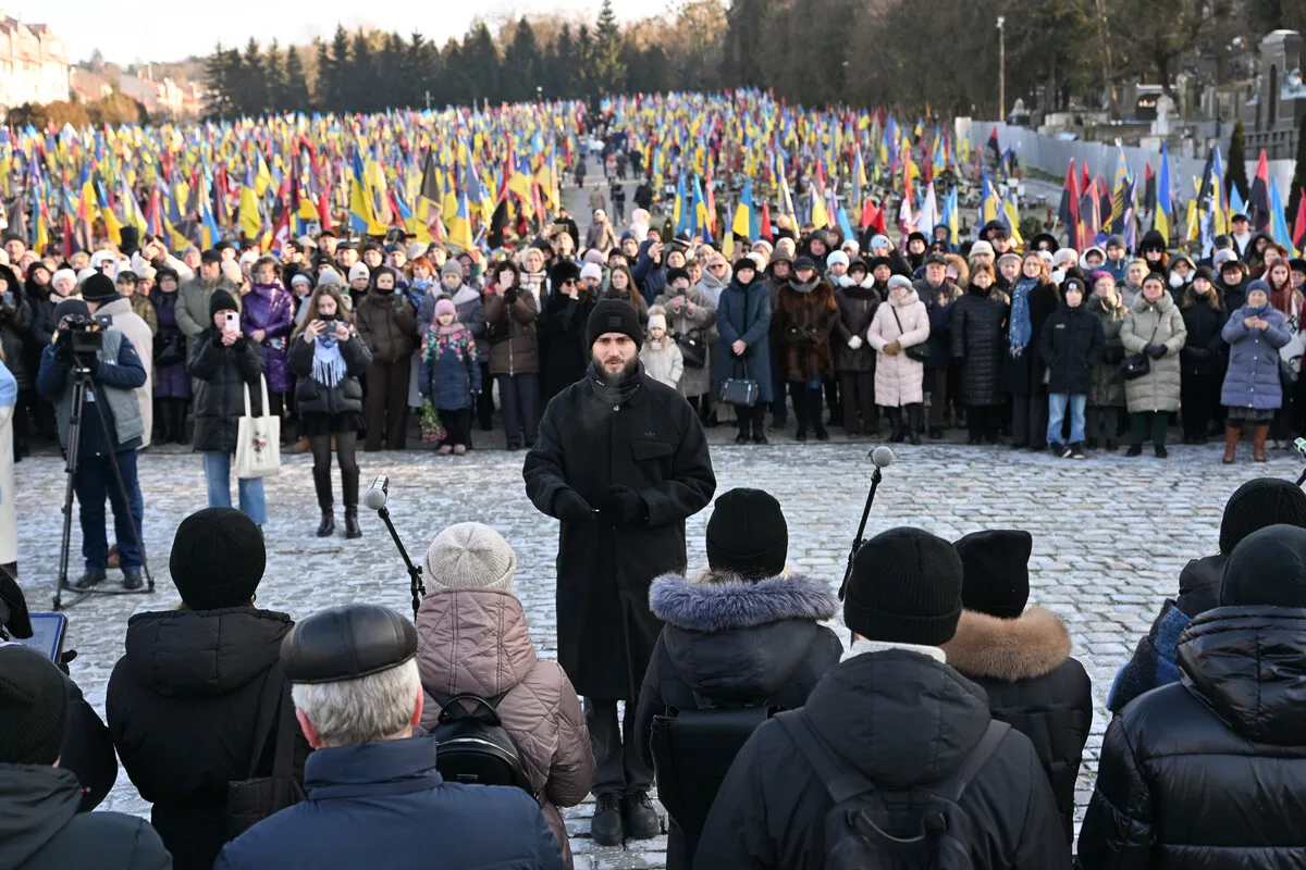 Скорботна коляда у Львові вшанувала загиблих воїнів (Відео)