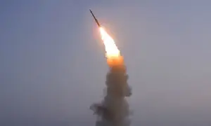РФ знову атакувала Київ реактивними дронами, пролунали вибухи