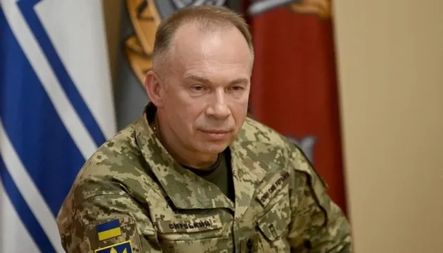 Сирський спростував фейки про оточення Мирнограда