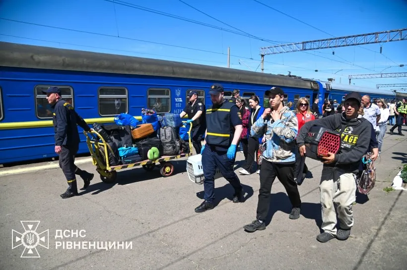 There are still 18,000 people in the combat zone in Donetsk Oblast, including children