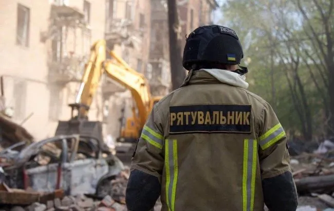 Росіяни повторно вдарили по Дніпру, є загиблий та поранені