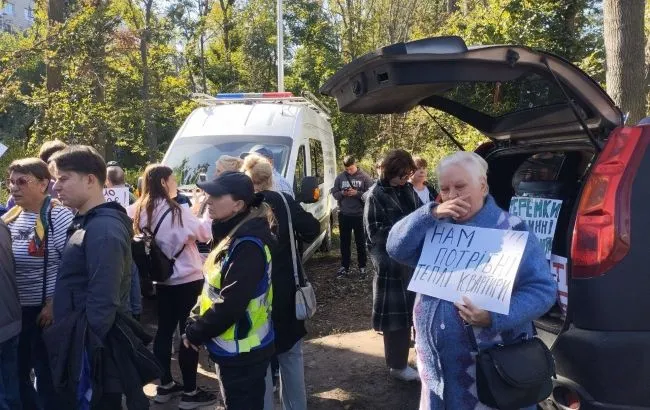 Жители Теремок вышли на митинг из-за резервной теплотрассы