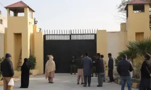 曼谷洪灾：近4900人被疏散至避难所——Asharq Al-Awsat