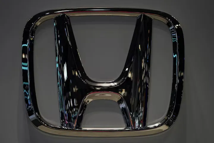 Honda закриває заводи і переходить на електрокари