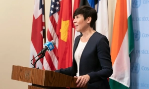 Президент Литви закликає ЄС включити «Росатом» і «Лукойл» до санкцій