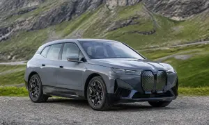 Автор InsideEVs выкупил BMW iX после трёх лет лизинга