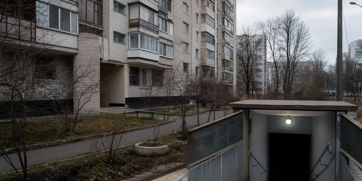 Intensywne ataki wyczerpują mieszkańców Kijowa — BBC News