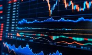 Париж после недель жары накрыл ливень