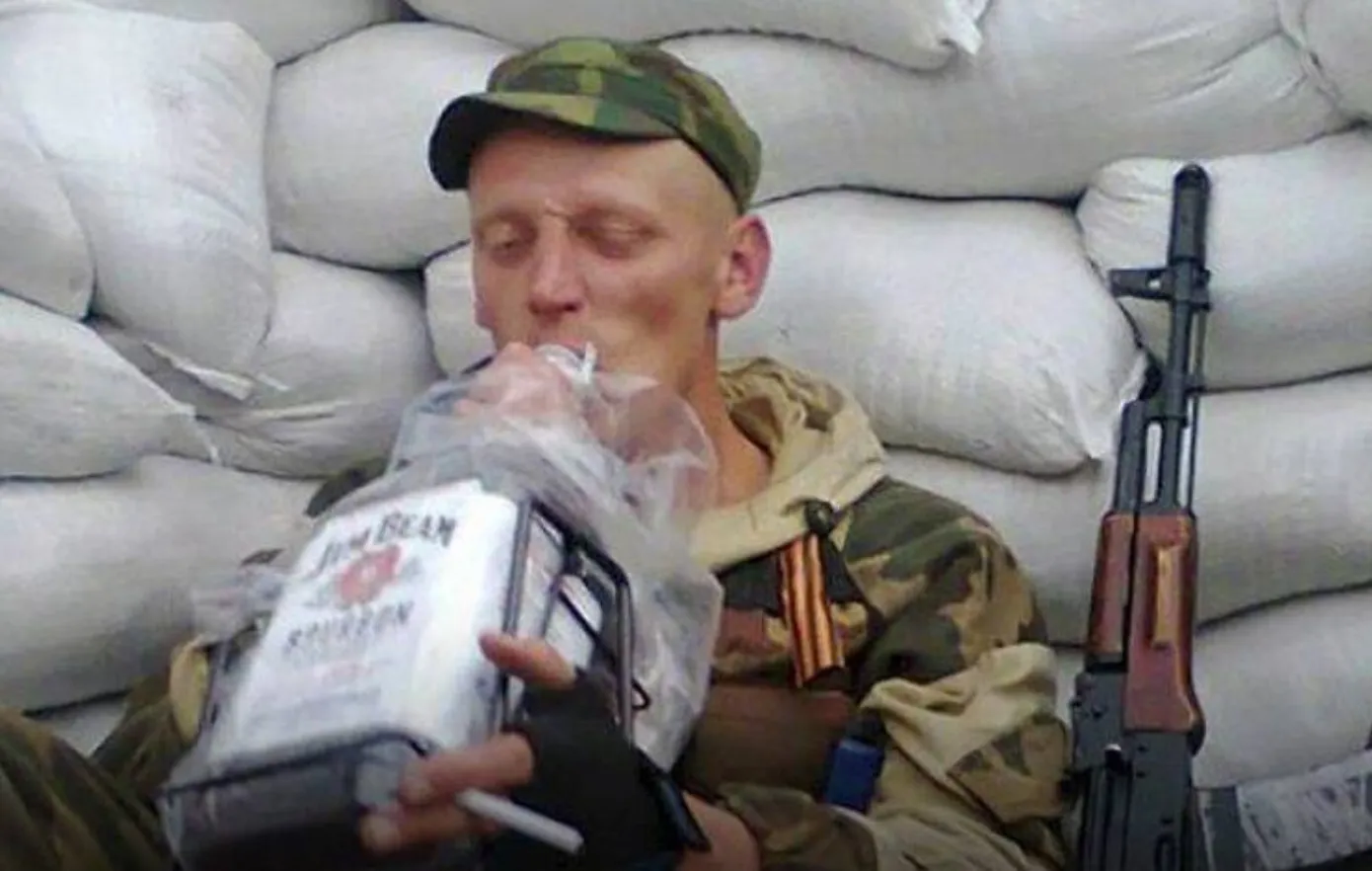 рф посилила окупаційні війська алкоголіками з наркоклінік