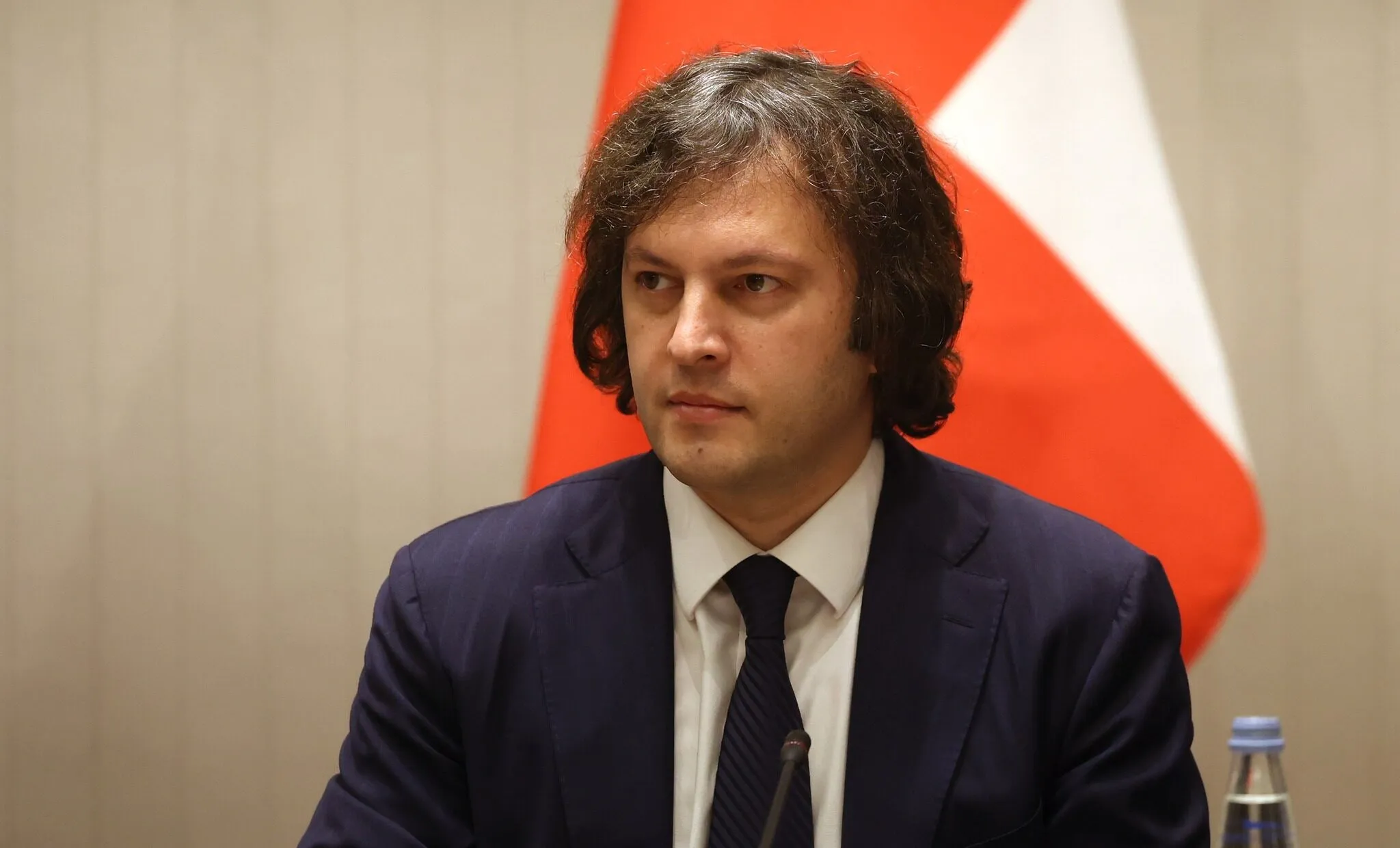 Премьер-министр Грузии раскритиковал решение Европарламента об аккредитации журналистов