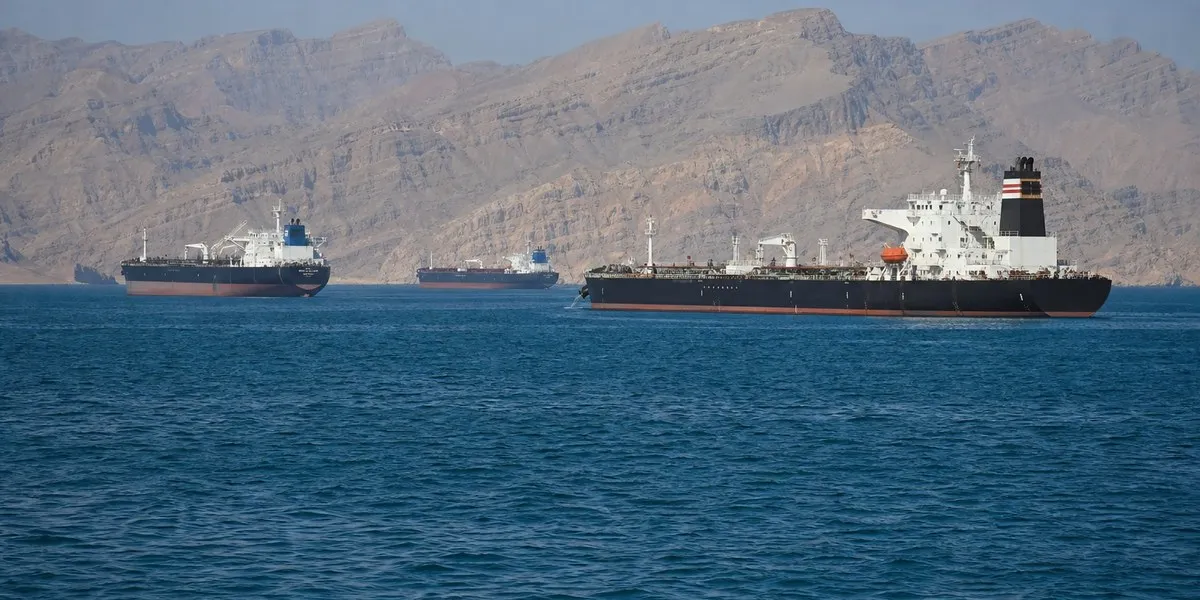 Иран не откроет Ормузский пролив без выполнения условий — Asharq Al-Awsat