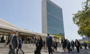 В Иране поезд метро сошел с рельсов, десятки человек получили ранения