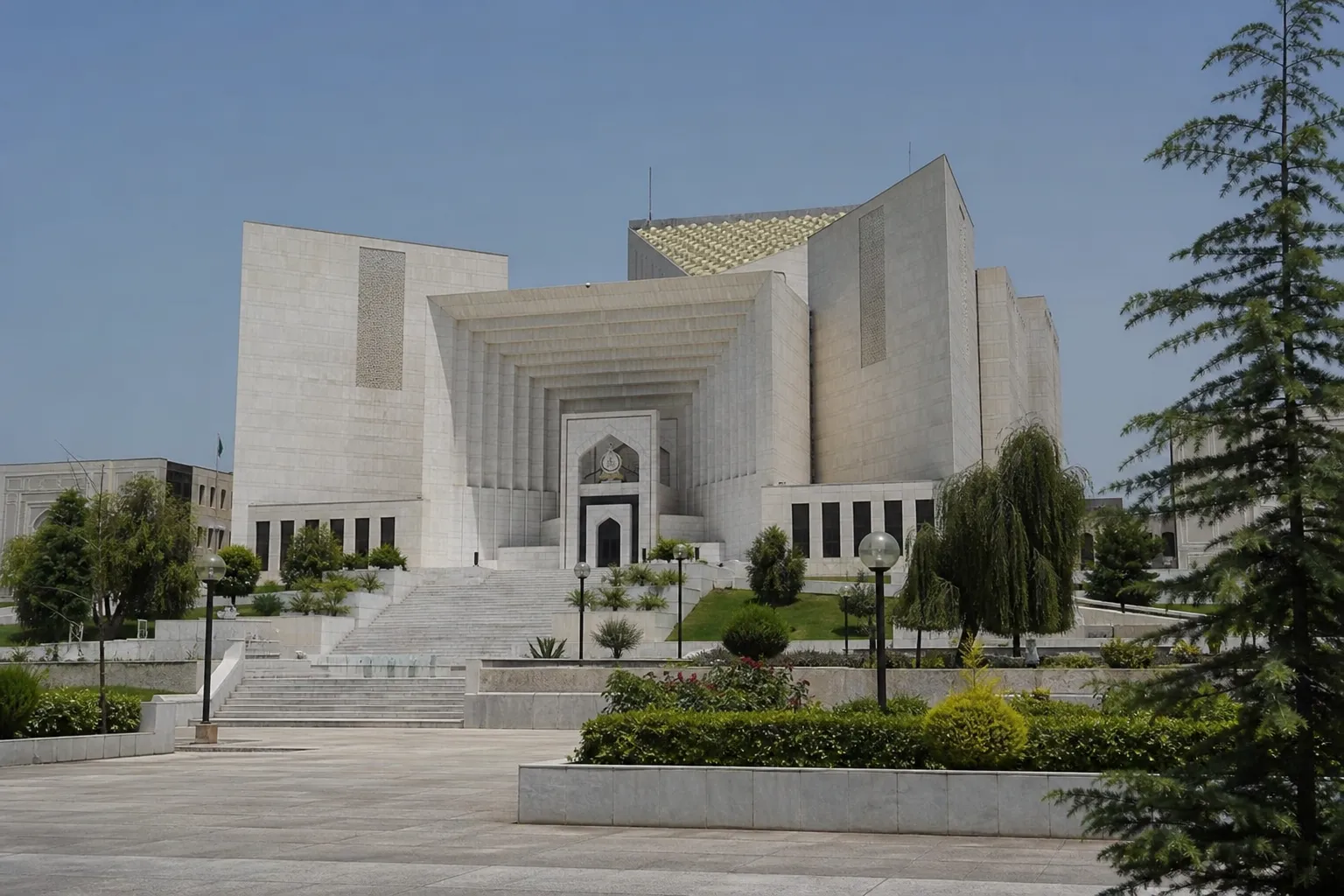Islamabad High Court to form larger bench to hear petition against PTI protest