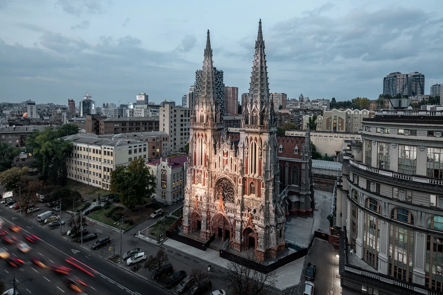 Костел Святого Миколая у Києві передали католицькій громаді, але не назавжди