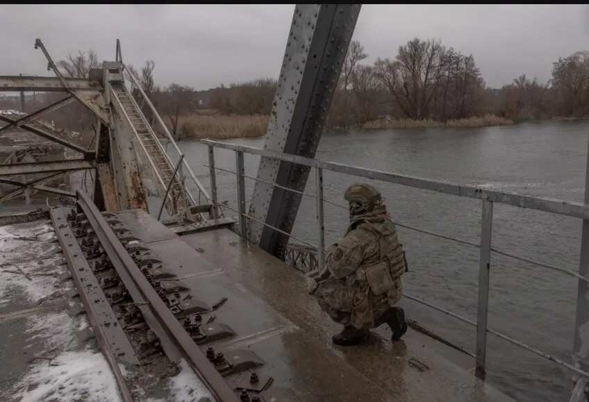 Окупанти безуспішно намагаються форсувати Оскіл та змінити тактику наступу