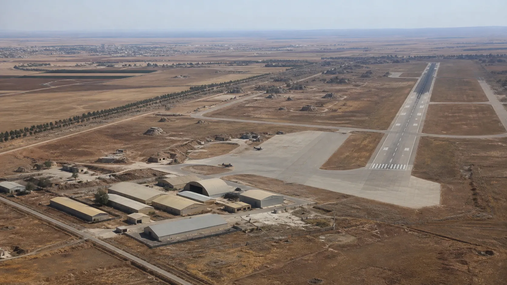 Izrael przeprowadził ataki na bazę lotniczą Abu ad-Duhur w Syrii