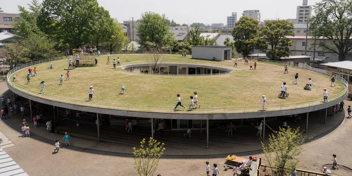 Architects in Japan discuss possibilities for greening urban rooftops