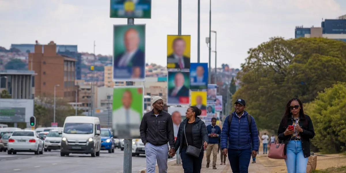 Partie w Johannesburgu niemal nie wspominają miasta na plakatach — Daily Maverick