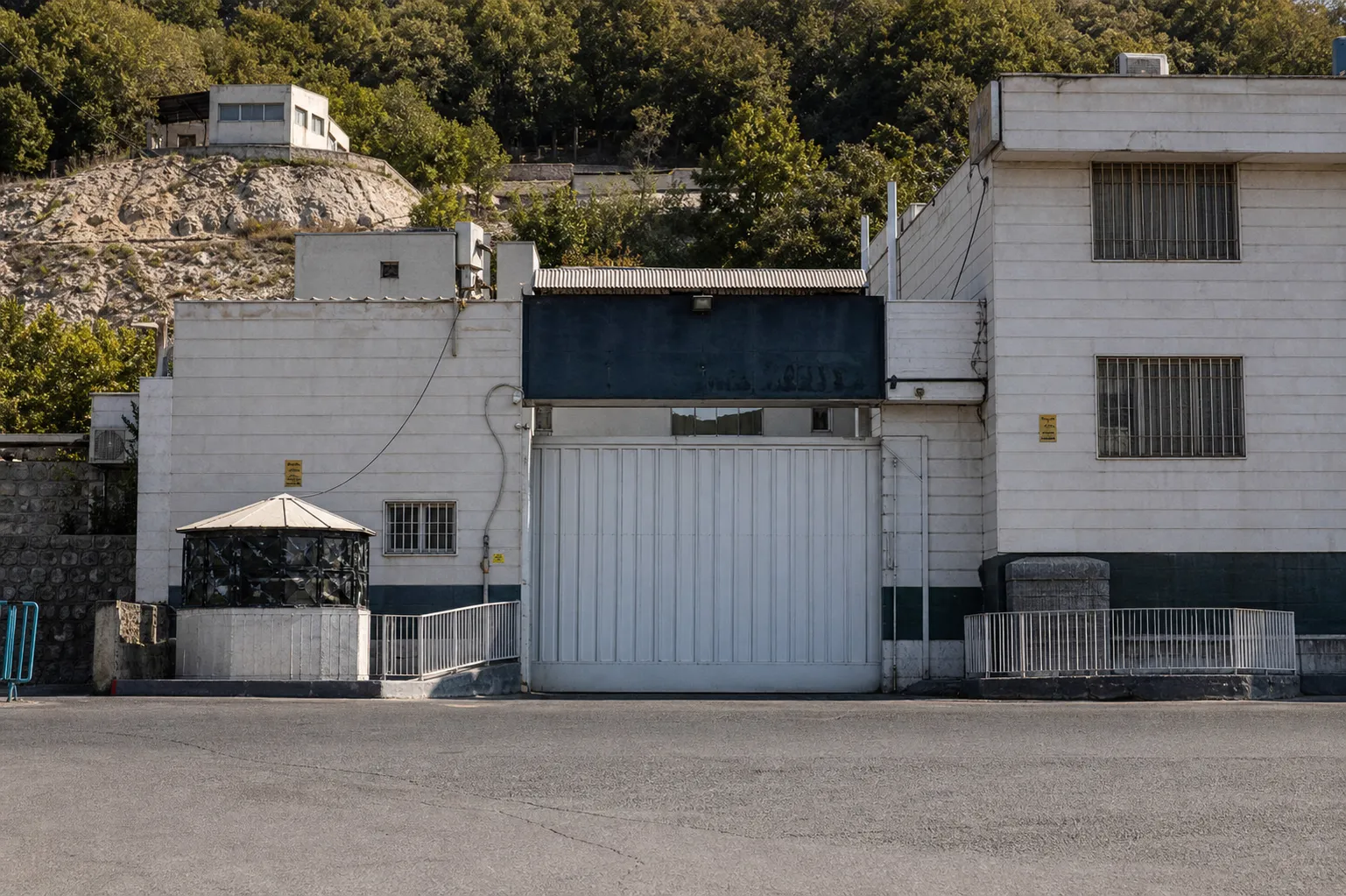 伊朗消息人士称卡姆兰·赫克马提已从德黑兰埃文监狱获释