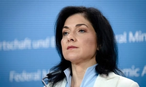 У Британії почали щеплювати від коронавірусу добровольців