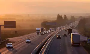 Чому все більше українців обирають індивідуальні трансфери між Польщею та Україною
