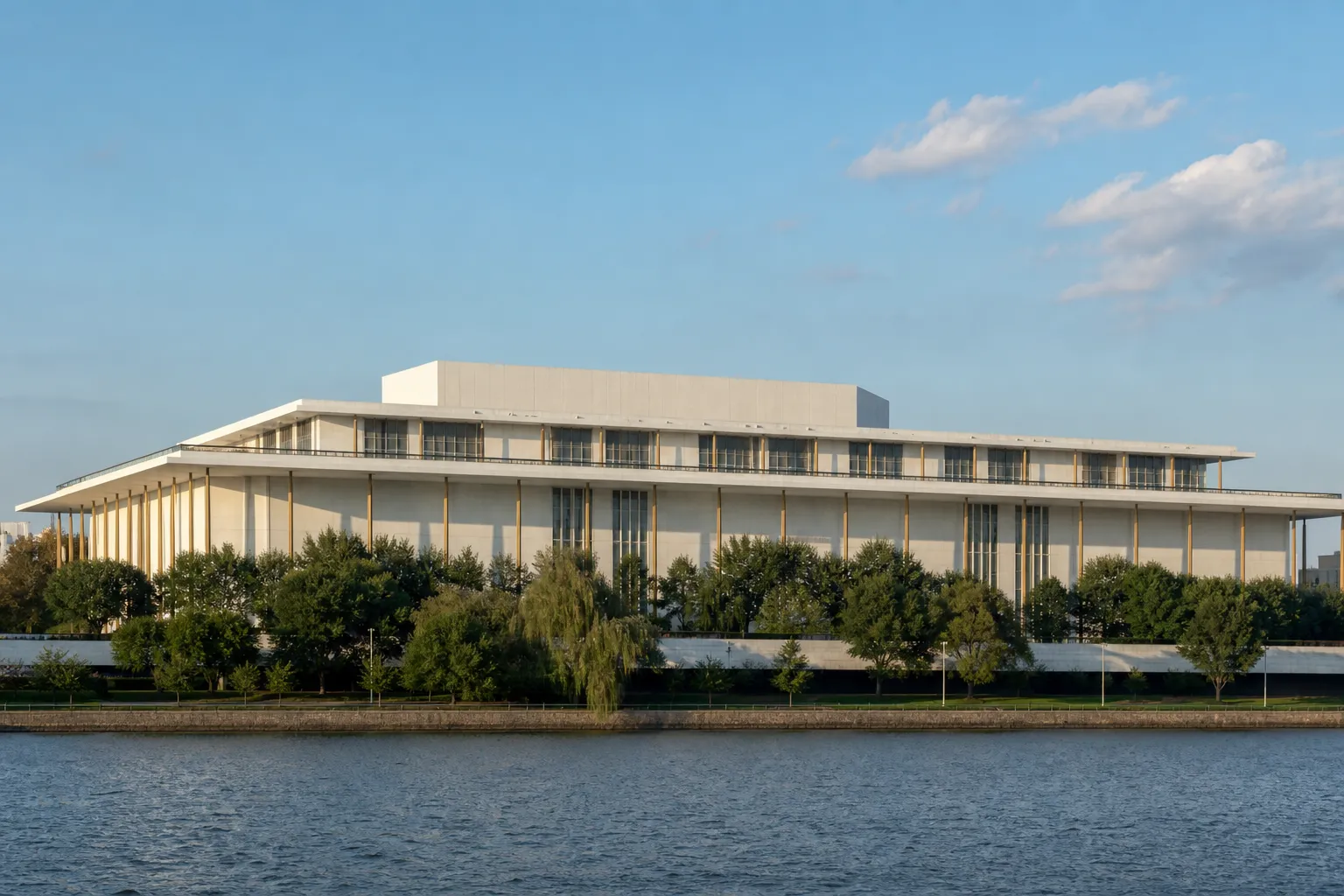 Суд обязал Kennedy Center возместить музыканту 252 тыс. долларов расходов