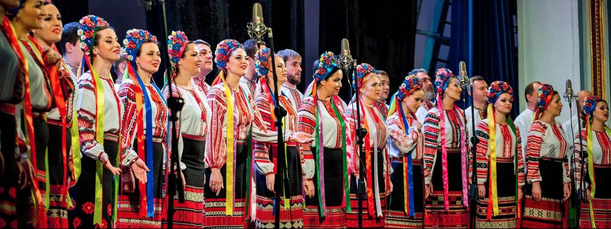 Видео: Новые костюмы хора «Верёвки» вызвали бурные дискуссии в сети