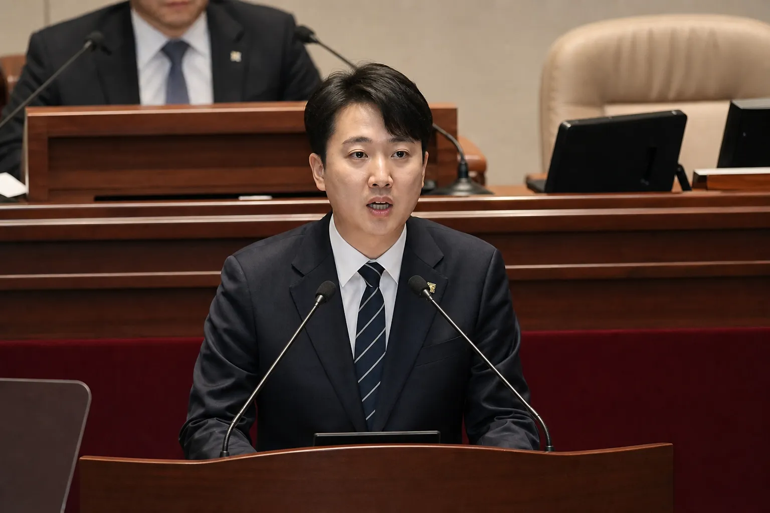 金敏锡呼吁韩国加强自身安全能力