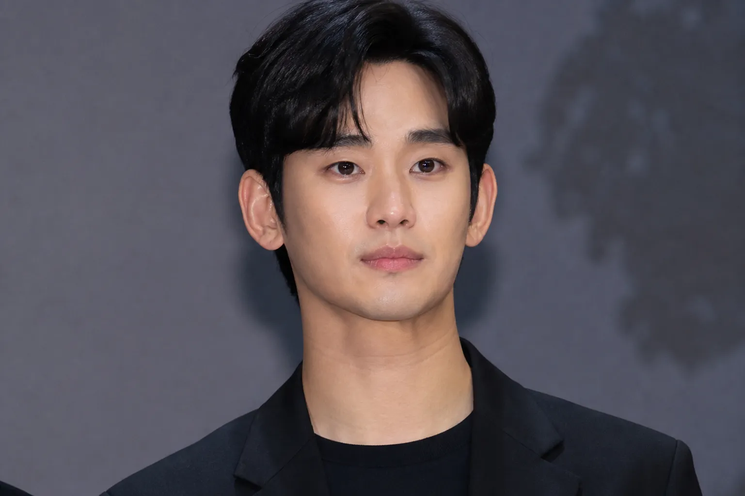 Kim Soo-hyun po raz pierwszy od ponad roku pojawi się publicznie w Korei Południowej