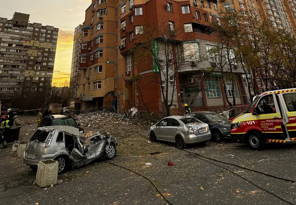 У Києві розгорнули штаби для допомоги постраждалим від обстрілів: названо адреси