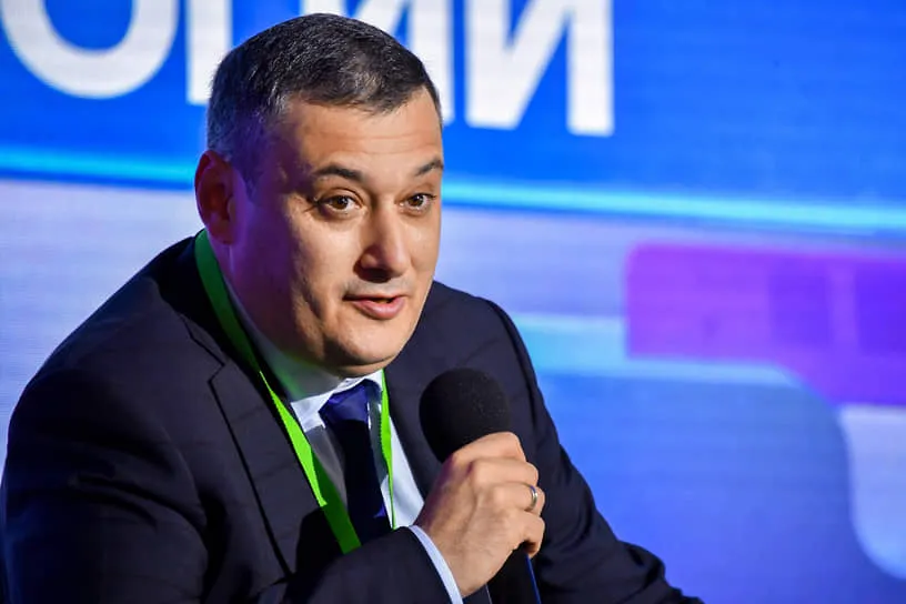 Відео: Нового губернатора Курщини на нараді послали прямим текстом