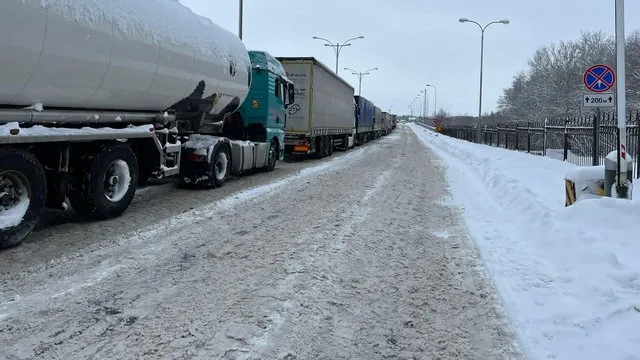 В Одесі обмежать рух на трасі М-15 через погіршення погоди