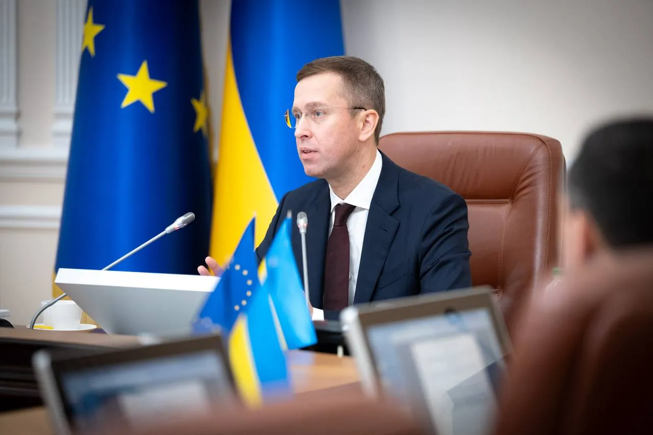 Премьер Корецкий поставил перед Кабмином первую задачу и дал неделю