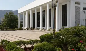 Верховний суд США відхилив клопотання Трампа щодо обмеження голосування поштою