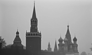 Фото: шахраї «вибивали» штучно створені борги з позичальників «легких» кредитів