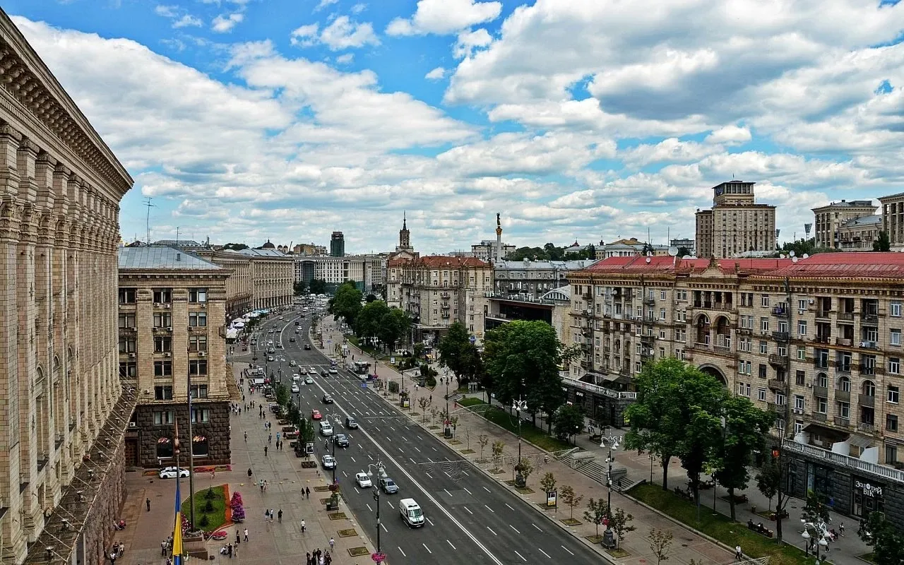 An archival photo of Khreshchatyk from the 1890s has been shared online