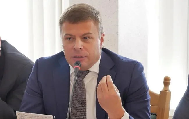 Dlaczego deputowany Puzijczuk w ciągu jednego roku „pozbył się” żony, hiszpańskiej willi i biznesu wartego 70 milionów