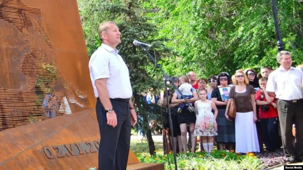 Маноліс Пілавов