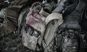 Скандал із бронежилетами: ТСК розкрила деталі тендеру, де китайські плити видали за ізраїльські