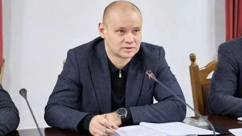 UA.NEWS просить Ярослава Железняка взяти під контроль «зависле» розслідування щодо Вербицького
