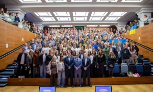 Fitch підвищило кредитний рейтинг України - Bloomberg