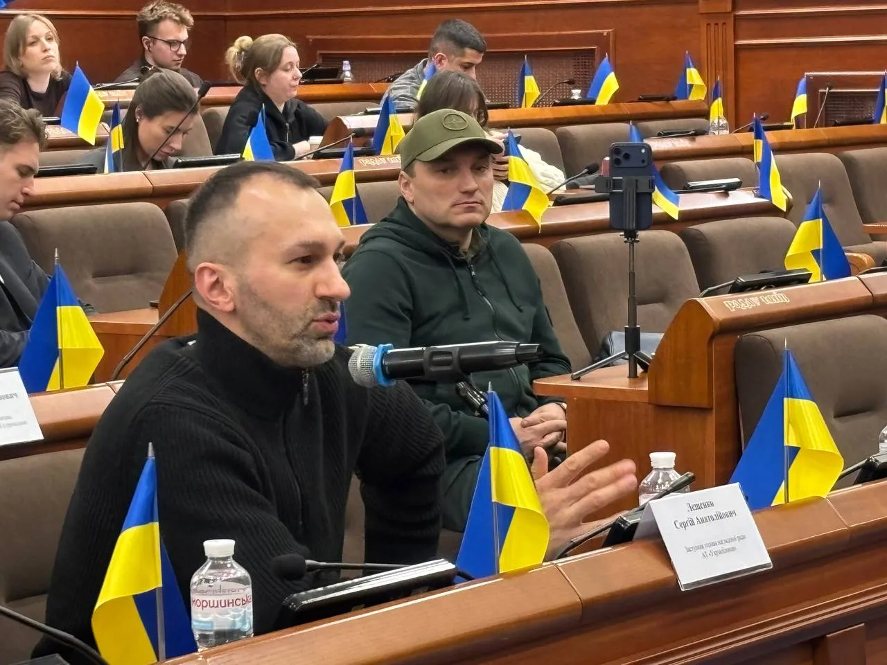 Чому зникають квитки на потяги: Лещенко розкрив секретні квоти «Укрзалізниці»