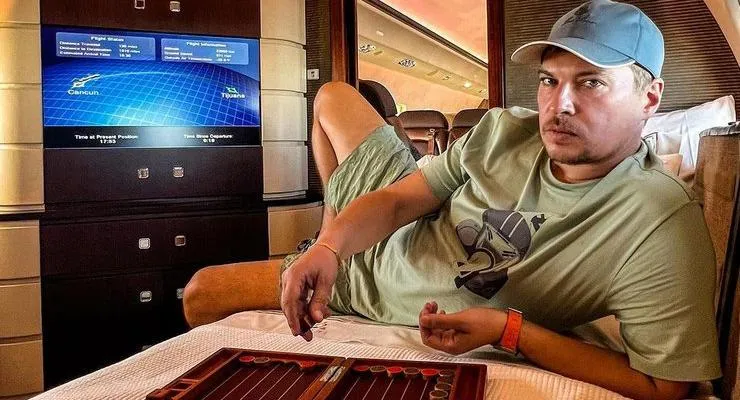 Владелец казино Pin-Up Дмитрий Пунин, по всей видимости, приобрел кастомную яхту Lamborghini
