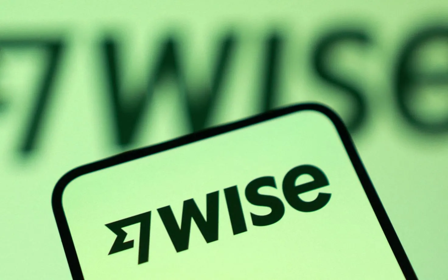 Криза довіри чи рутина: що відомо про розслідування щодо Wise та як це вплине на перекази