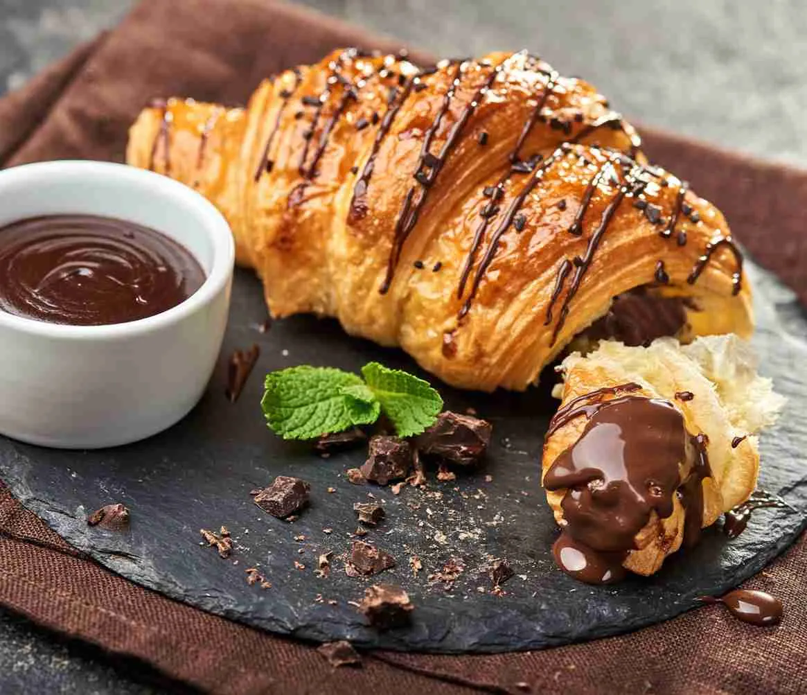 Яке свято та традиції 30 січня: світ відзначає день круасана