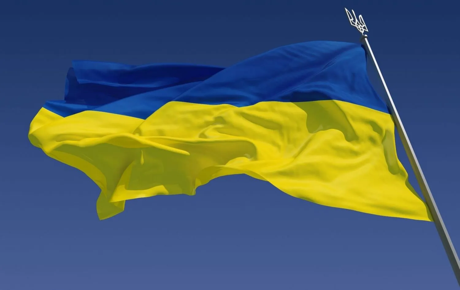 У Вільнюсі двоє чоловіків зірвали прапор України