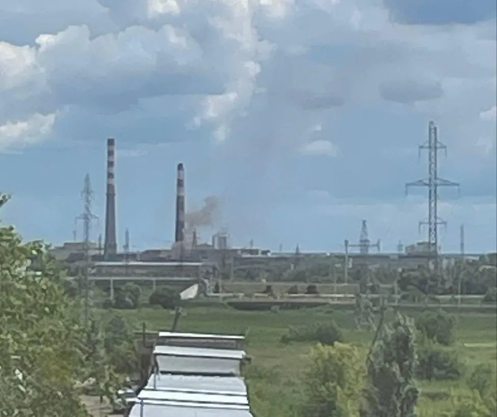У російському Кургані дрони атакували «Курганмашзаводом»