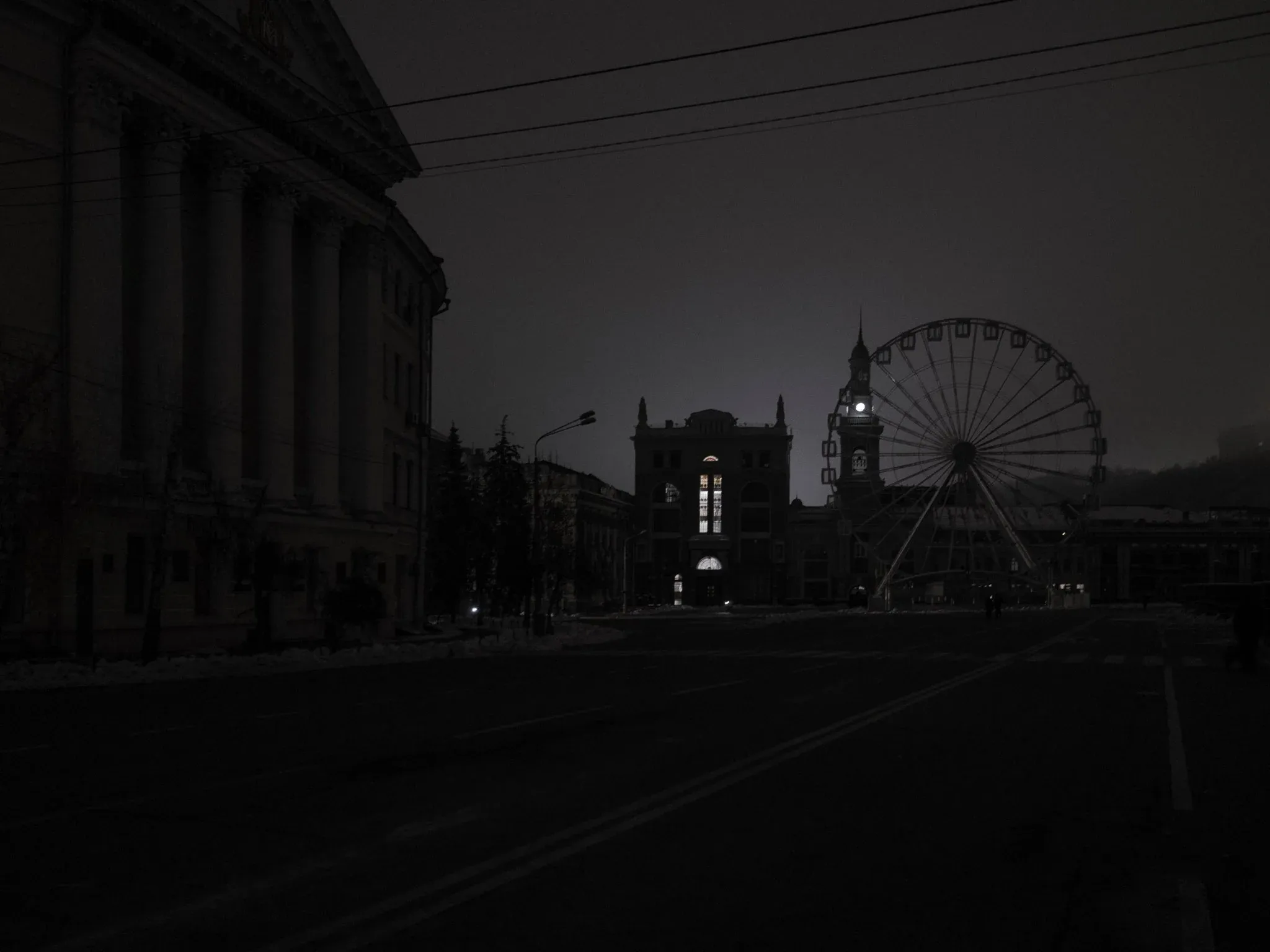 У Києві запровадили екстрені відключення через перевантаження мереж