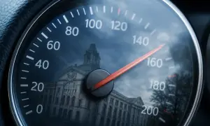 英国将加强网络防御并敦促人工智能公司提升安全性——《卫报》