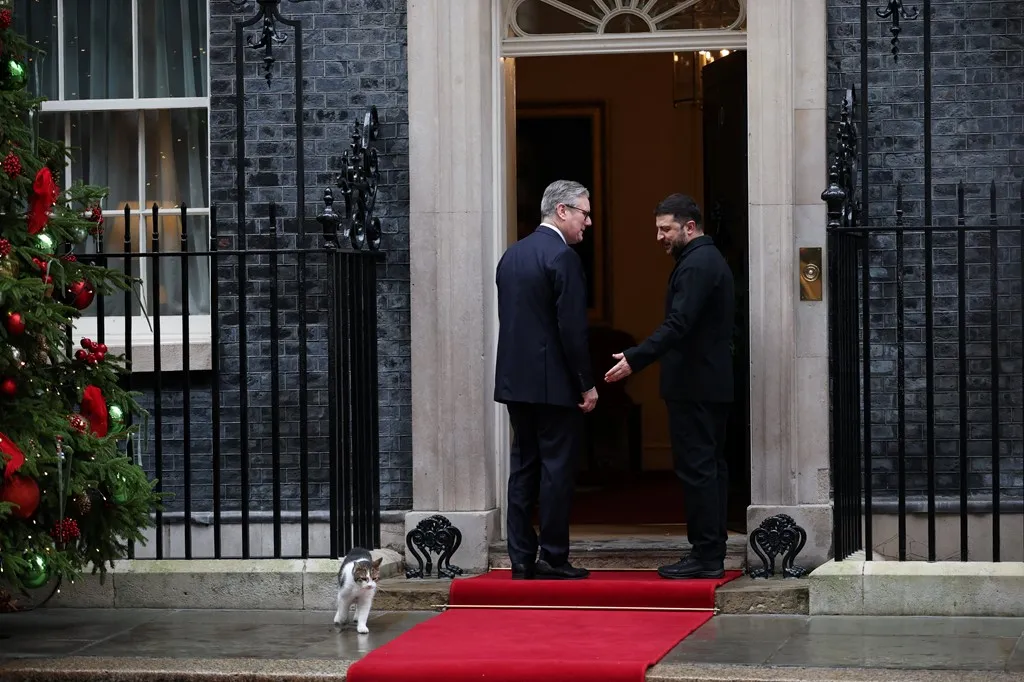 «Ми підтримуємо Україну»: у Лондоні стартували мирні переговори